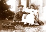 Sarah Annie Wragge and unidentified girl, at Yallambie, c1900. (Source: Bill Bush Collection)
